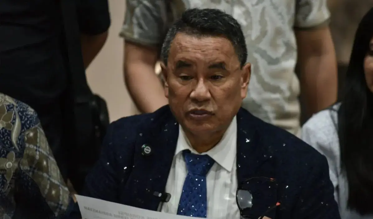 Hotman Paris Hutapea menjelaskan alasan mendampingi Febrie Adriansyah tanpa biaya