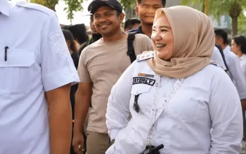 Lurah Paya Pasir Syerly saat memberikan pernyataan permintaan maaf kepada publik terkait ucapan yang mengejek warga