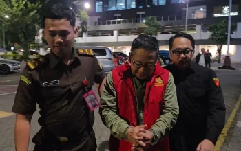 Mantan Dirut Kebun Binatang Surabaya ditahan terkait kasus korupsi kerugian negara Rp 10,2 miliar