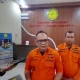 Tim SAR bersiap menunggu perbaikan cuaca untuk mulai mencari speedboat yang hilang beserta penumpangnya