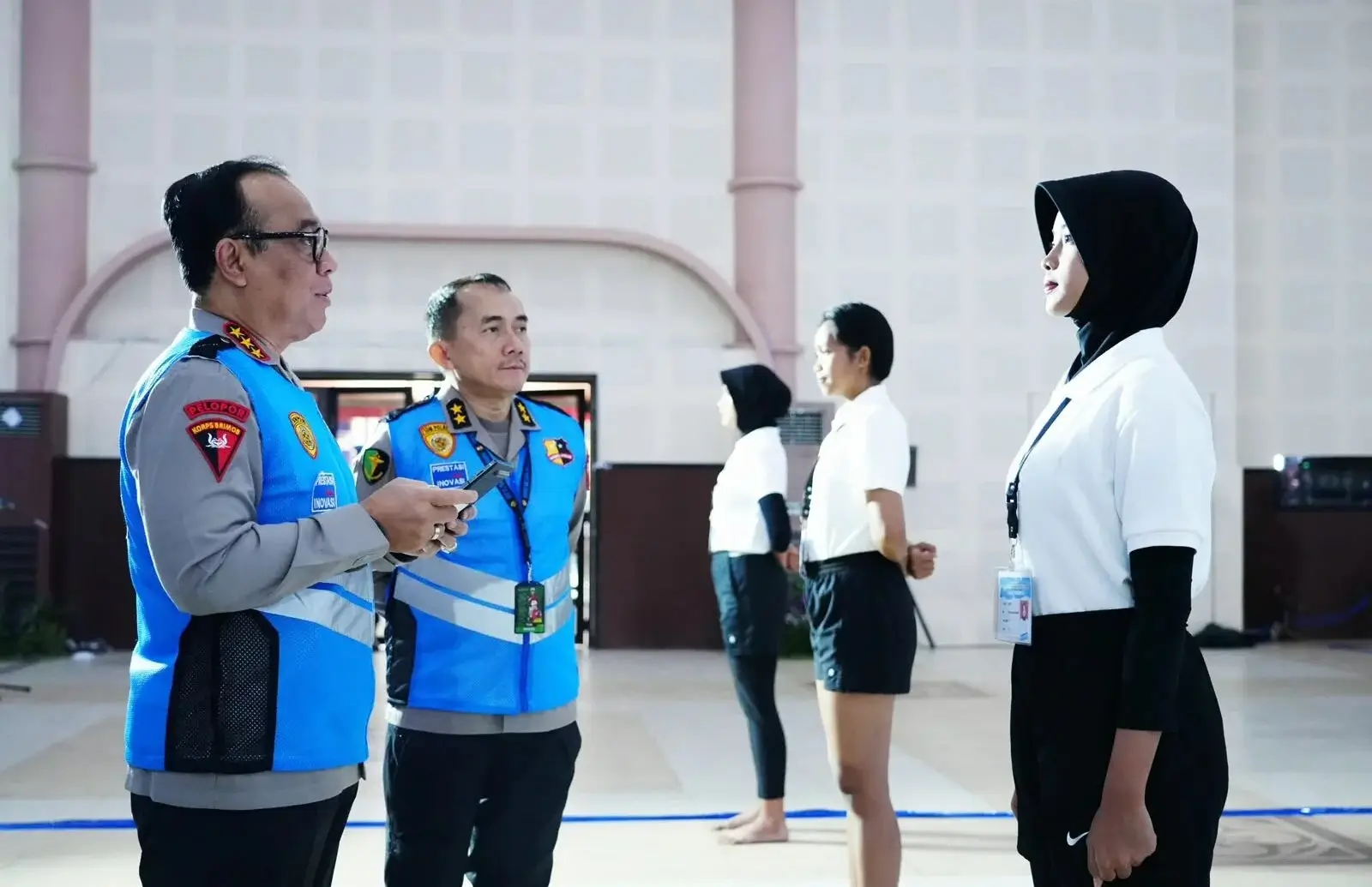 Wakapolri Komjen Dedi Prasetyo memimpin langsung penilaian penampilan calon taruna Akpol 2026