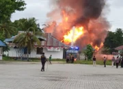 Massa Di Kabupaten Puncak Papua Tengah Ngamuk, 7 Kantor Pemda Dibakar! Ini Kronologinya!
