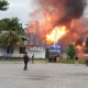 Sekumpulan gedung perkantoran pemerintahan yang terbakar hebat di Kabupaten Puncak Papua Tengah