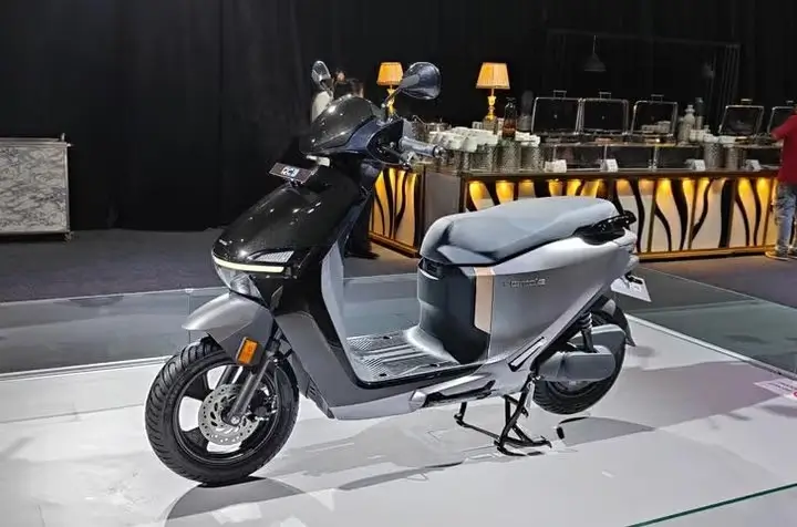 Tampilan motor listrik Honda QC3 desain modern ramping bodi sporty