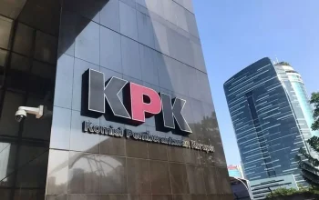 Kedatangan Kadis PUPR Kota Bengkulu di Gedung Merah Putih KPK untuk diperiksa