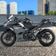 Tampilan motor sport Kawasaki Ninja 250 SL dengan desain ramping dan bodi ringan