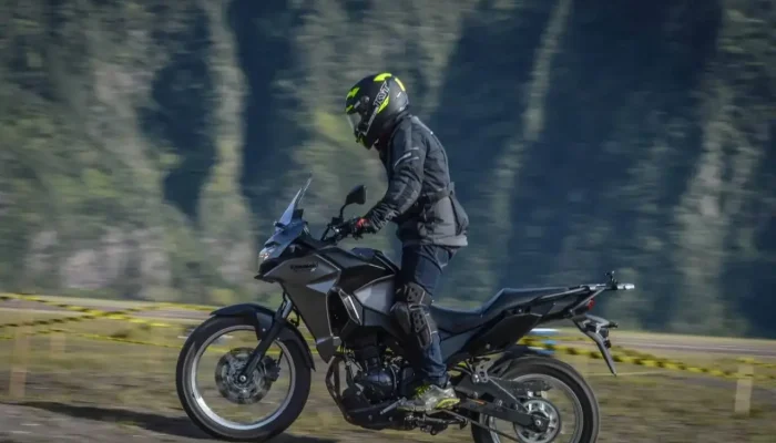 Kawasaki Versys-X 250 Motor Sport Tangguh Berdesain Adventure yang Siap Diajak Touring