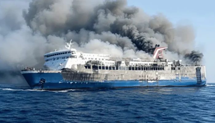 KMP Mutiara Sentosa II Terbakar Diperairan Sumenep, Benarkah Tidak Ada Sekoci Saat Insiden Terjadi?
