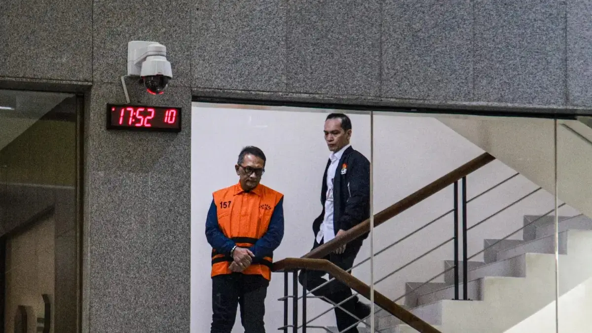 Kepala Bea Cukai Kediri Gatot Heroe Hernanda yang ditahan KPK diduga terima uang 3,25 miliar rupiah