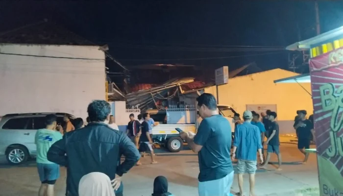 Dapur SPPG Di Mojokerto Meledak, Kerahkan 2 Unit Mobil Damkar dan 5 Pekerja Terluka!