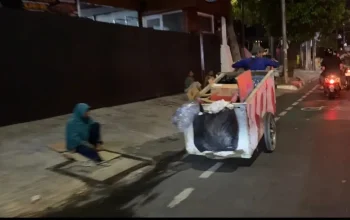 sosok misterius Pak Haji Gocap yang membagi rezeki dari dalam kendaraan di Jalan Mampang