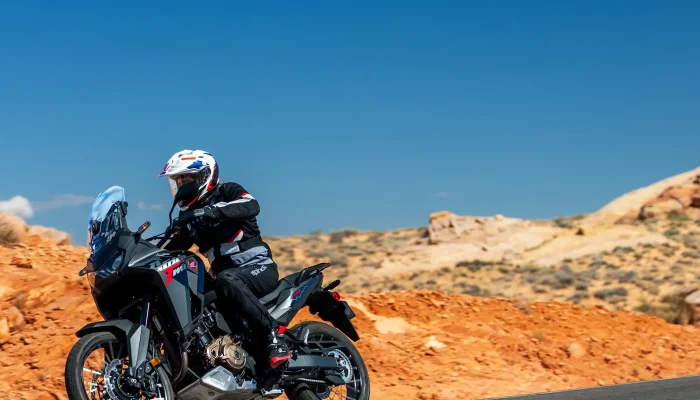 Rekomendasi Motor Adventure Terbaik untuk Touring di Jalan Sumatera Terkenal Curam