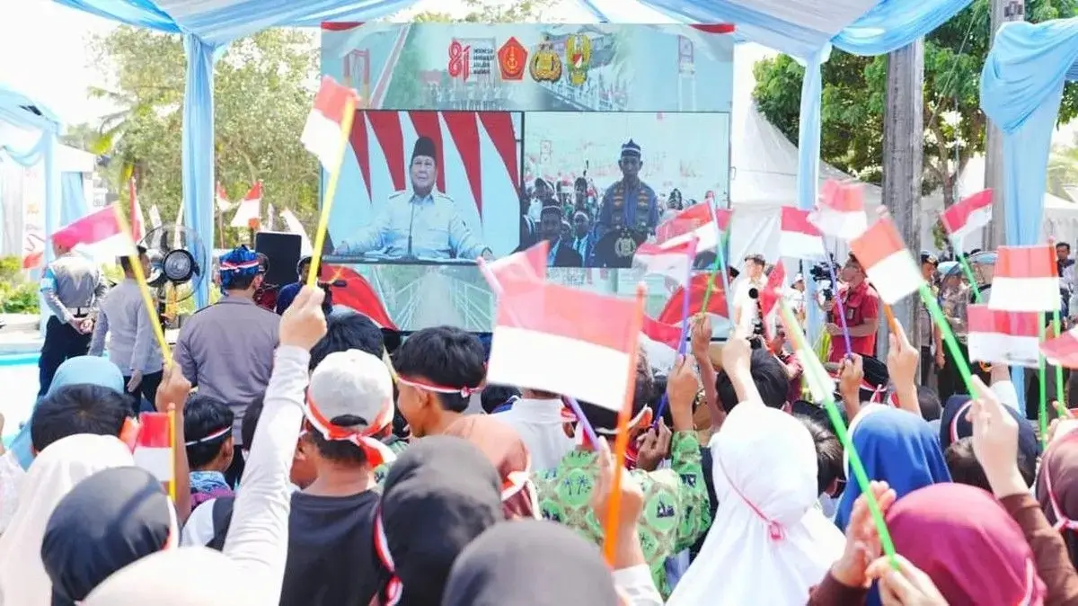 Presiden Prabowo Subianto saat meresmikan ribuan jembatan dan sumber air bersih secara virtual