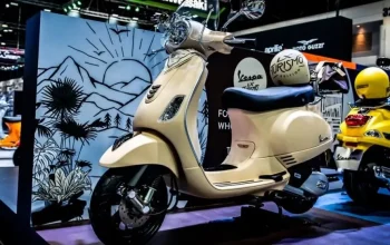 Deretan motor Vespa berbagai model dengan desain klasik dan modern khas Italia