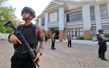 Tim penyidik Polda Sulsel melakukan penggeledahan di lingkungan Pemerintah Kabupaten Gowa