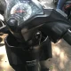 Ilustrasi posisi kunci stang motor ke arah kanan yang lebih aman