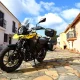 Tampilan depan motor Suzuki V-Strom 250SX gaya petualang modern