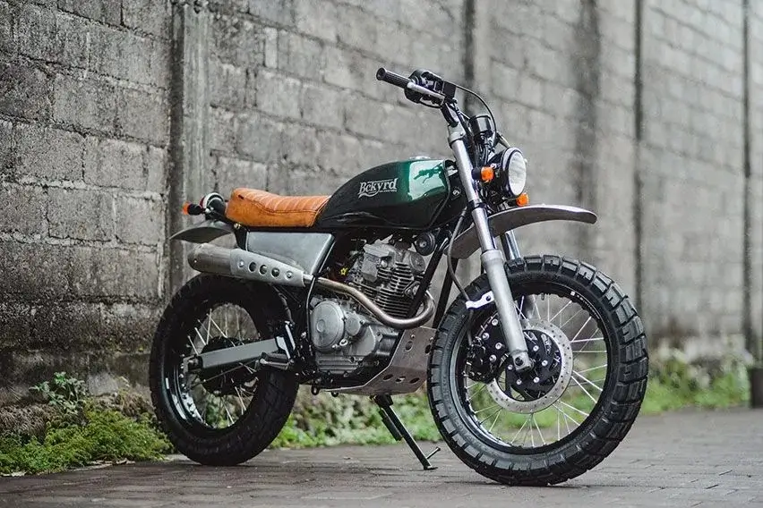 Tampilan Yamaha Scorpio 225 Scrambler gaya klasik