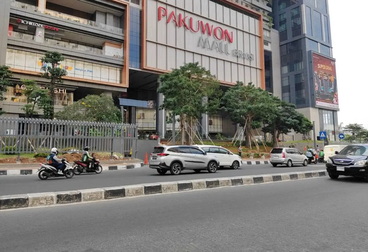 Ini dia alasan pemasangan pagar tinggi di mal-mal yang bikin heboh di soal media yang disebut-sebut bakal ada peristiwa besar.