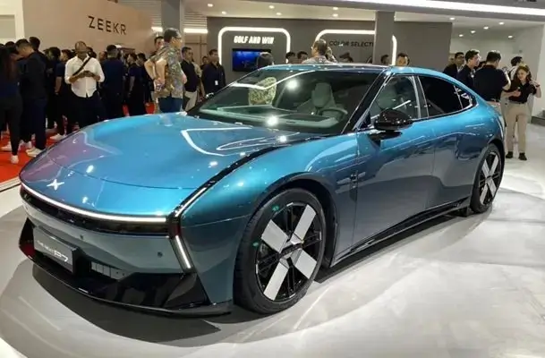 Mobil listrik harga Rp200 jutaan yang menawarkan desain ringkas, futuristis dan lincah.