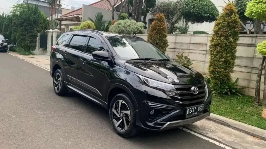 Kumpulan foto tampilan depan tujuh model SUV bekas yang direkomendasikan