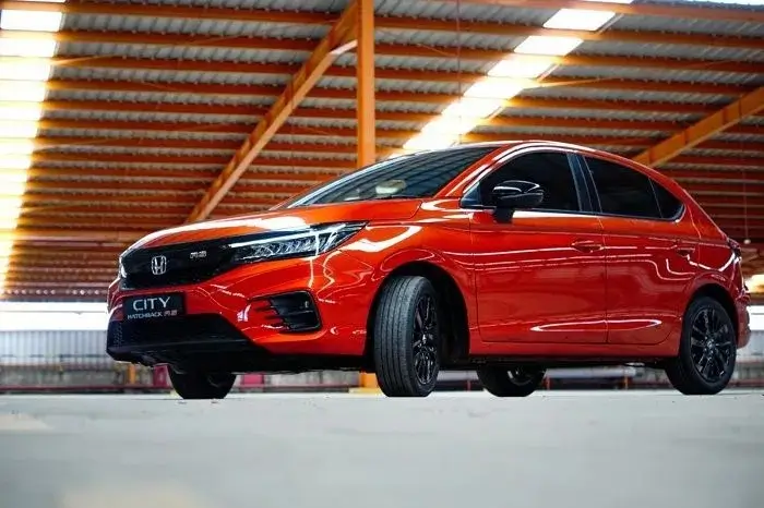 Honda City Hatchback RS punya aura mobil sport, lengkap dengan fitur modern