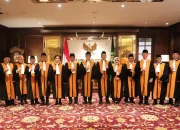 Inilah Dia Daftar Nama-nama 11 Hakim Agung dan 3 Hakim Ad Hoc Yang Resmi Dilantik!