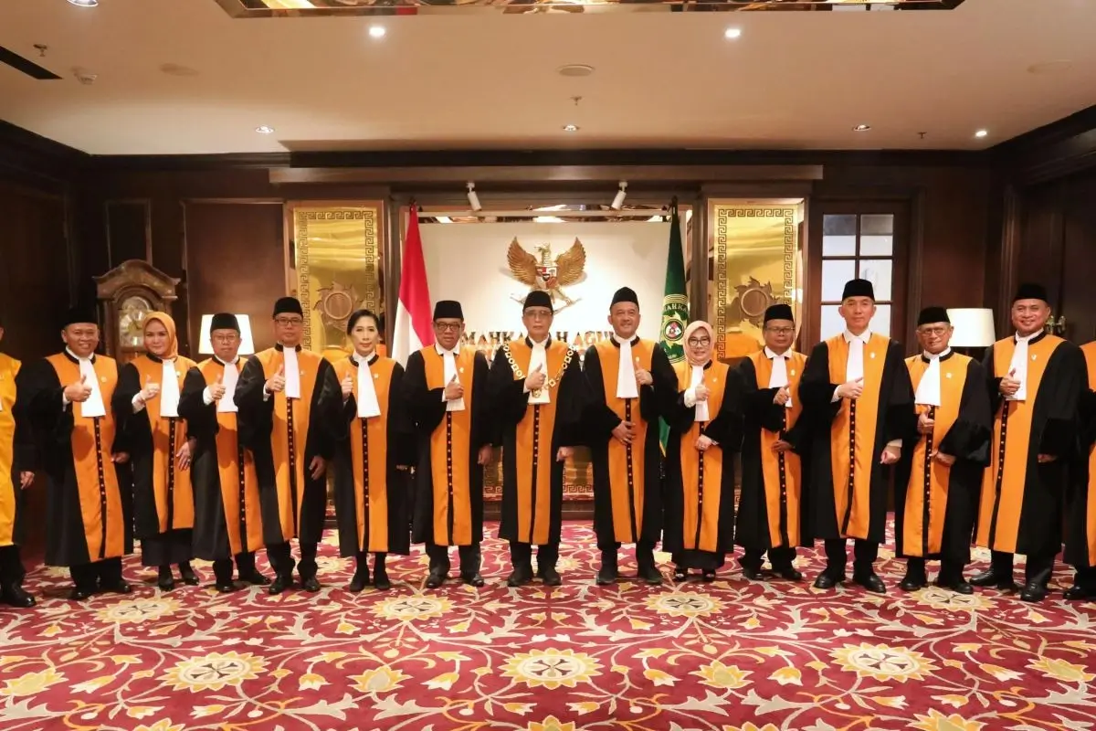 Ketua Mahkamah Agung Sunarto memimpin pelantikan 11 Hakim Agung dan 3 Hakim Ad Hoc baru