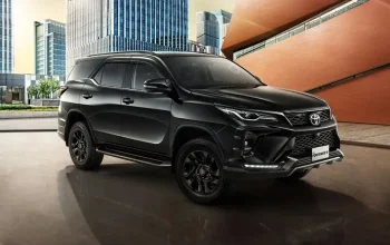 Luar biasa Toyota Fortuner GR Sport 2026 kembali menarik perhatian karena mengusung tampilan modern