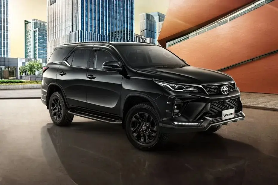 Luar biasa Toyota Fortuner GR Sport 2026 kembali menarik perhatian karena mengusung tampilan modern