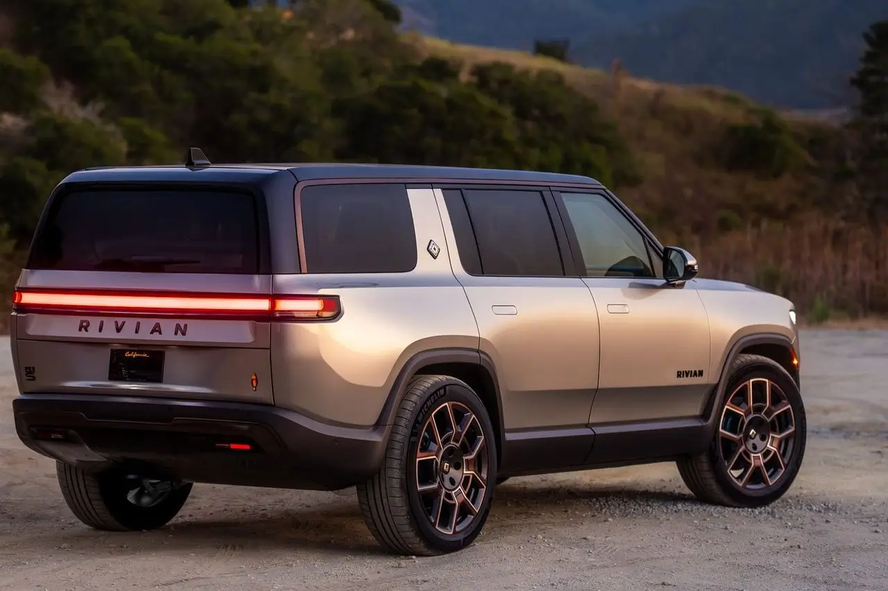 Ini alasan mengapa Rivian RIS disebut sebagai SUV listrik premium dengan performa monster