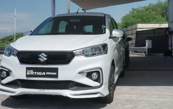 Tampilan depan dan samping Suzuki All New Ertiga dengan desain penyegaran tampilan modern