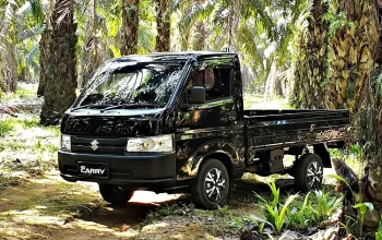 Suzuki Carry Pick Up mobil niaga tangguh dengan bak luas mampu angkut muatan besar, efisien dan ekonomis untuk usaha