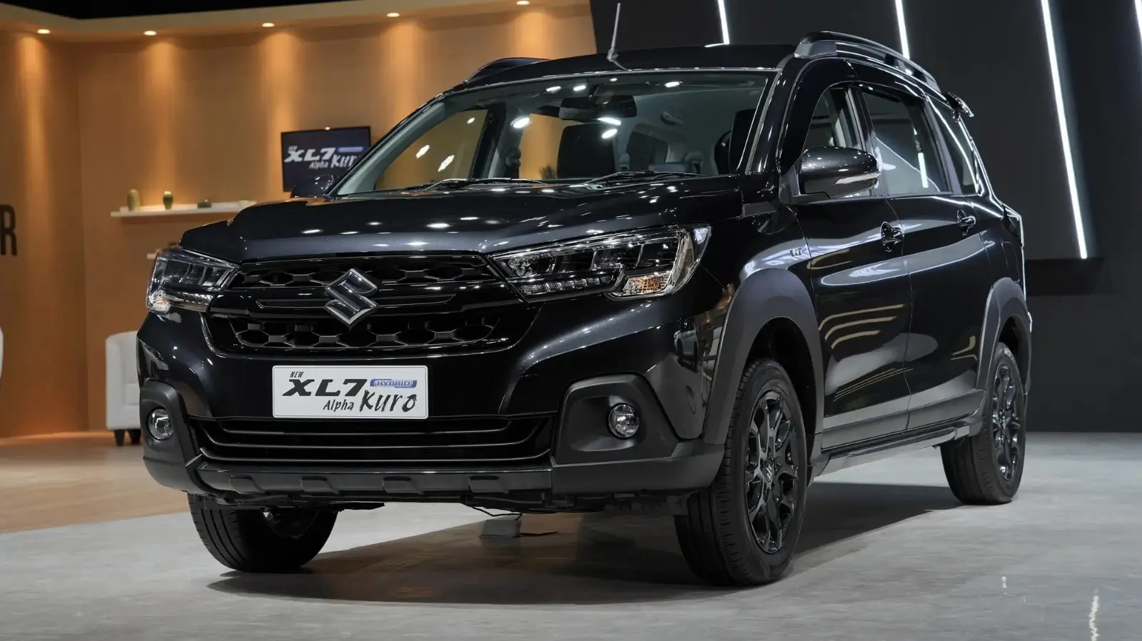 Suzuki XL7 Hybrid hadir dengan teknologi SHVS dan performa andal untuk perjalanan keluarga