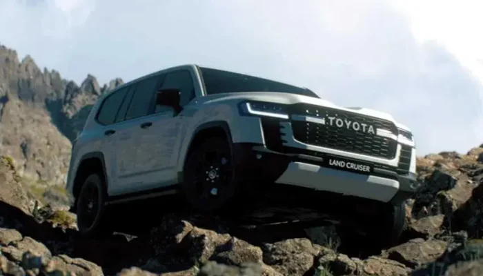 Luar Biasa Toyota Land Cruiser 300 VX-R Hadir dengn Kemewahan, Ketangguhan dan Prestise Tertinggi