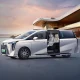 Tampilan depan dan interior kabin mewah GAC Trumpchi E9 dengan desain berkelas dan kursi captain seat
