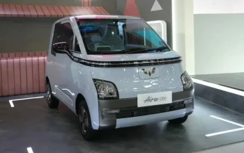 Tampilan depan Wuling New Air EV Lite mobil listrik mungil berdesain modern